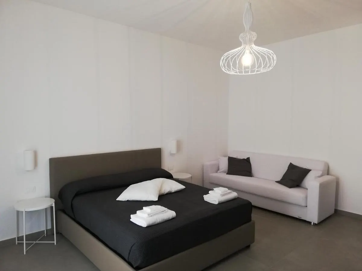 Chiaralice Villa Noto 0*,