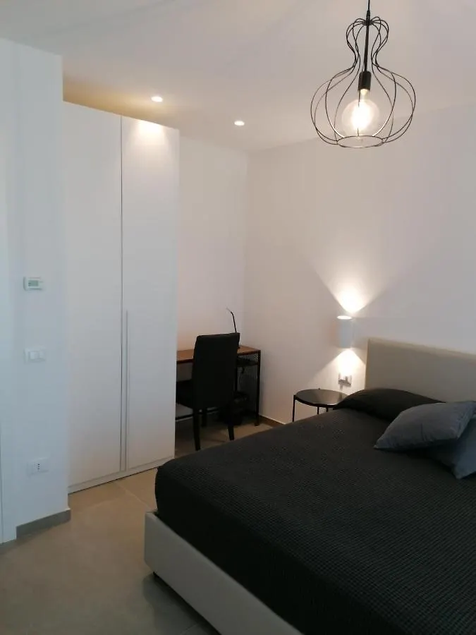 Chiaralice Villa Noto 0*,